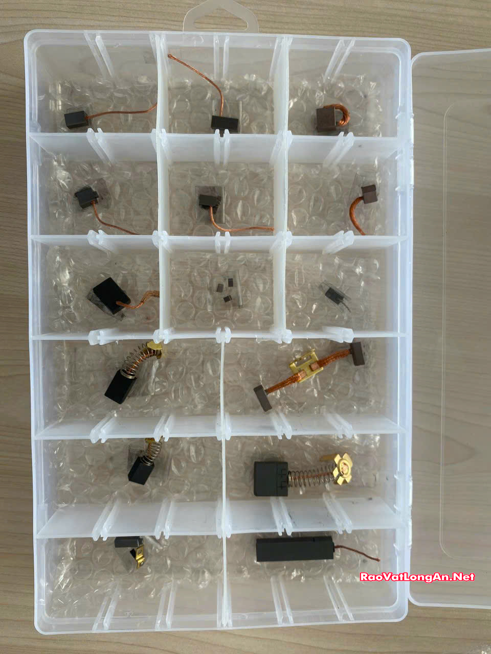 CHỔI THAN CÔNG NGHIỆP CHO CÁC NHÀ MÁY THỦY ĐIỆN, NHIỆT ĐIỆN.