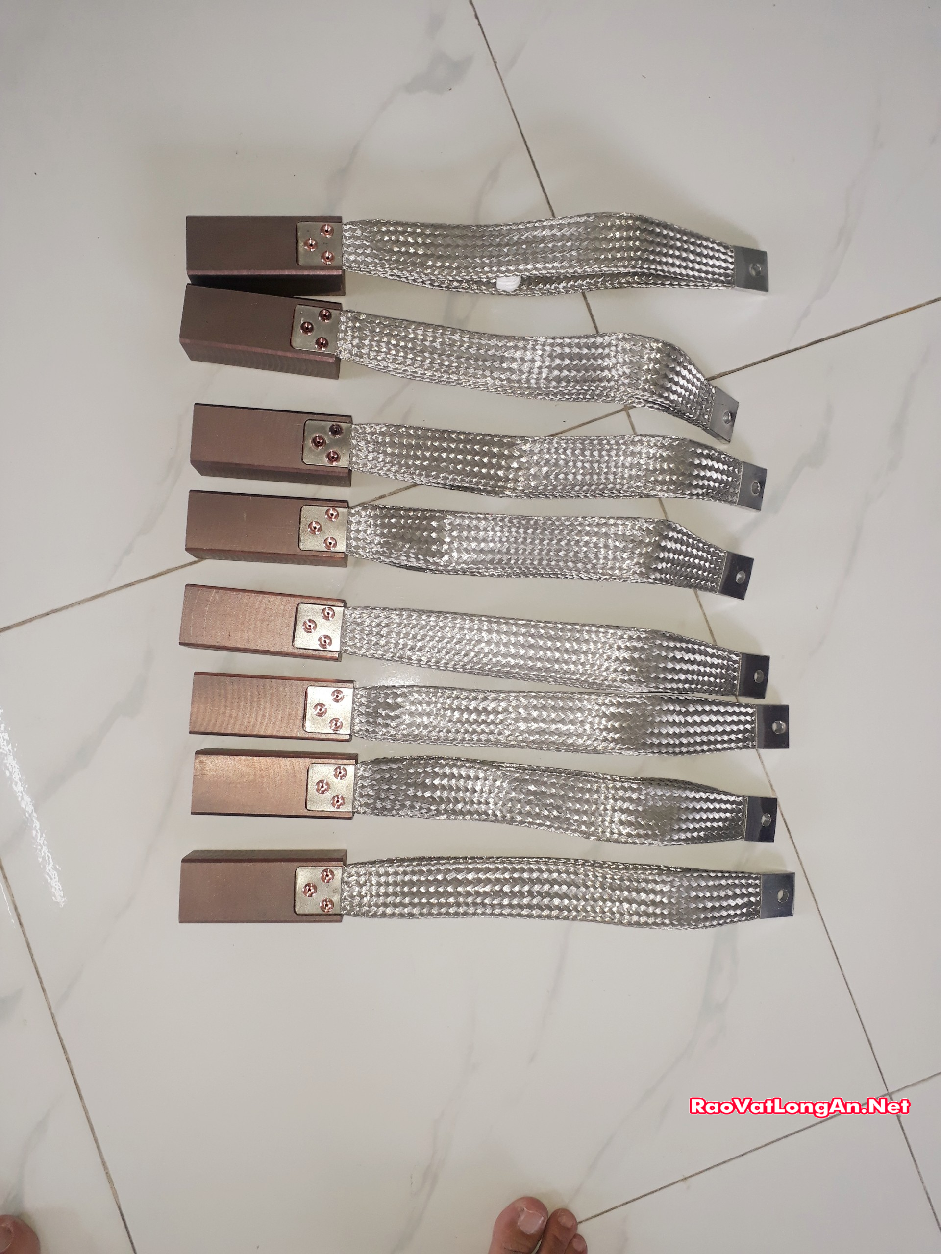 CHỔI THAN CÔNG NGHIỆP CHO CÁC NHÀ MÁY THÉP